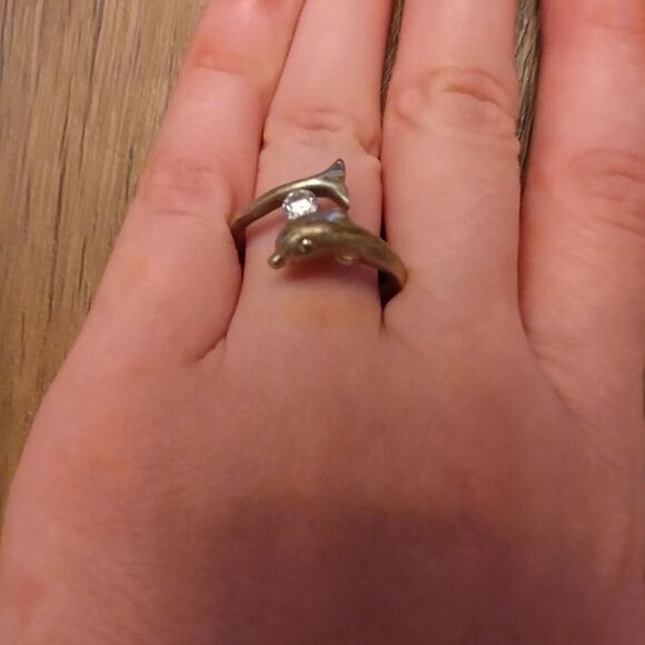 Silver dolphin crystal ring size 7 - Picture 2 of 3